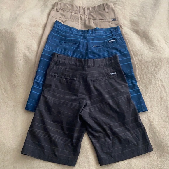 3 pairs of like new board shorts Volcom & RonJon! - Picture 3 of 16